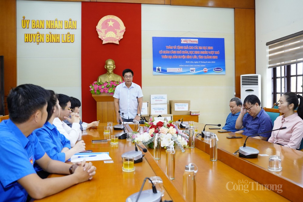 Thay mặt cho lãnh đạo trường Tiểu học và Trung học Cơ sở Húc Động, ông Nguyễn Thành Trung - Hiệu trưởng Trường Trung học Cơ sở Húc Động gửi lời cảm ơn sự quan tâm sâu sắc đến Báo Công Thương