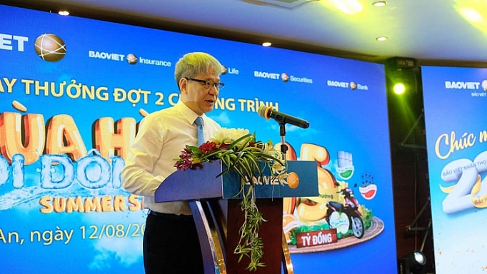 co hoi trung mercedes benz c200 khi tham gia chuong trinh mua he soi dong cua bao viet