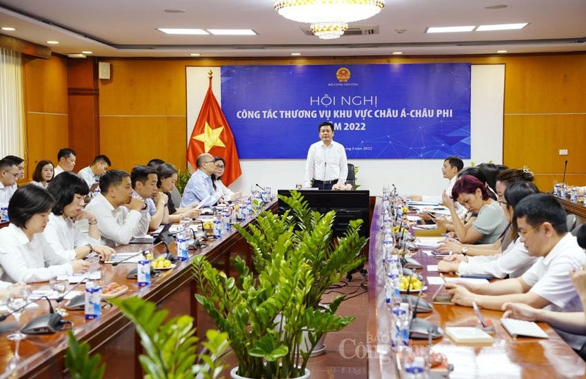 Bộ trưởng Nguyễn Hồng Diên: Thương vụ phải là “đại sứ kinh tế” của Việt Nam ở nước ngoài