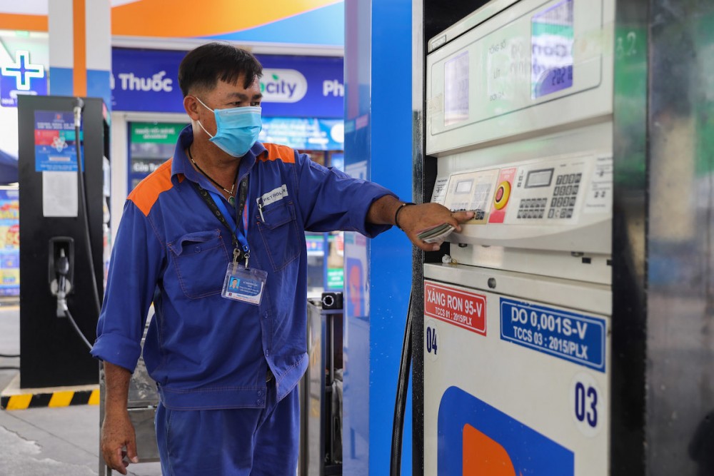 Giá xăng dầu hôm nay 21/9: Giá xăng giảm từ 450- 630 đồng/lít, giá dầu giảm  mạnh