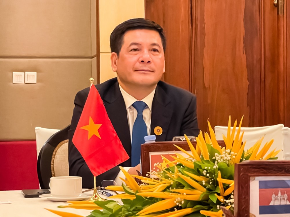 Bộ trưởng Bộ Công Thương Nguyễn Hồng Diên phát biểu tại hội đàm
