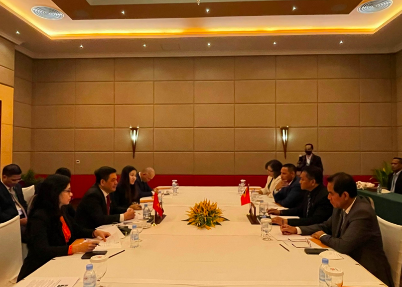 Bộ trưởng Bộ Công Thương Nguyễn Hồng Diên hội đàm với Bộ trưởng Bộ Thương mại, Công nghiệp và Du lịch Đông Ti-mo