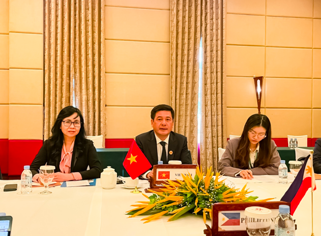 Bộ trưởng Nguyễn Hồng Diên phát biểu tại Hội đàm