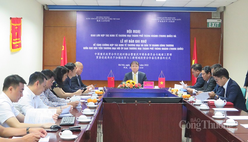 Ký Bản Ghi nhớ giữa Cục Xúc tiến thương mại và Ủy ban Thương mại thành phố Trùng Khánh