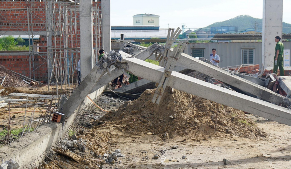 Bình Định: Đề xuất thay Tổ trưởng tổ công tác điều tra vụ sập tường làm 11 người thương vong