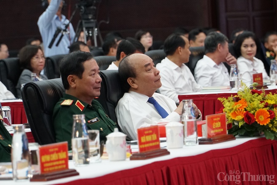 Chủ tịch nước Nguyễn Xuân Phúc dự Hội thảo 70 năm chiến thắng Đồn Nhất - Hải Vân Quan