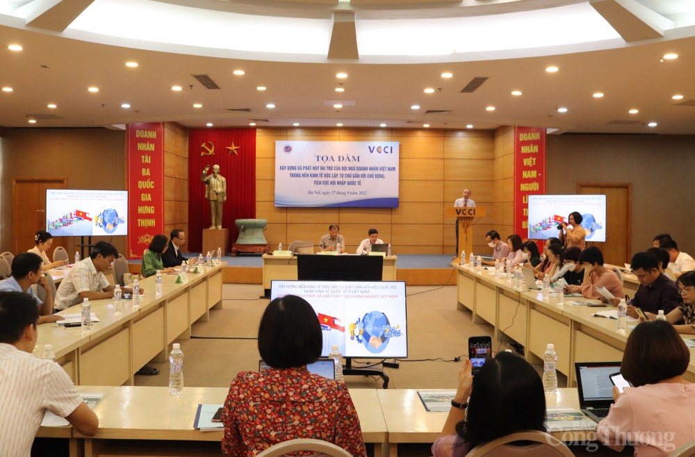 Toạ đàm đánh giá kết quả thực hiện Nghị quyết số 09-NQ/TW: Xây dựng và phát huy vai trò của đội ngũ doanh nhân Việt Nam