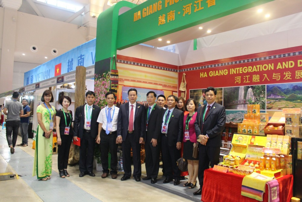 Đoàn cán bộ tỉnh Hà Giang tham dự Hội chợ Nam Á tại Côn Minh (Trung Quốc)