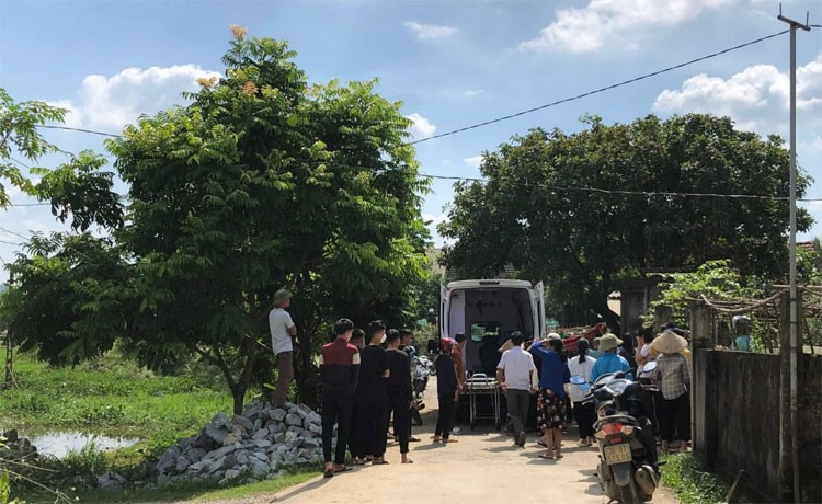 Hà Tĩnh: Nam sinh lớp 12 bị đâm tử vong trên đường đi học về