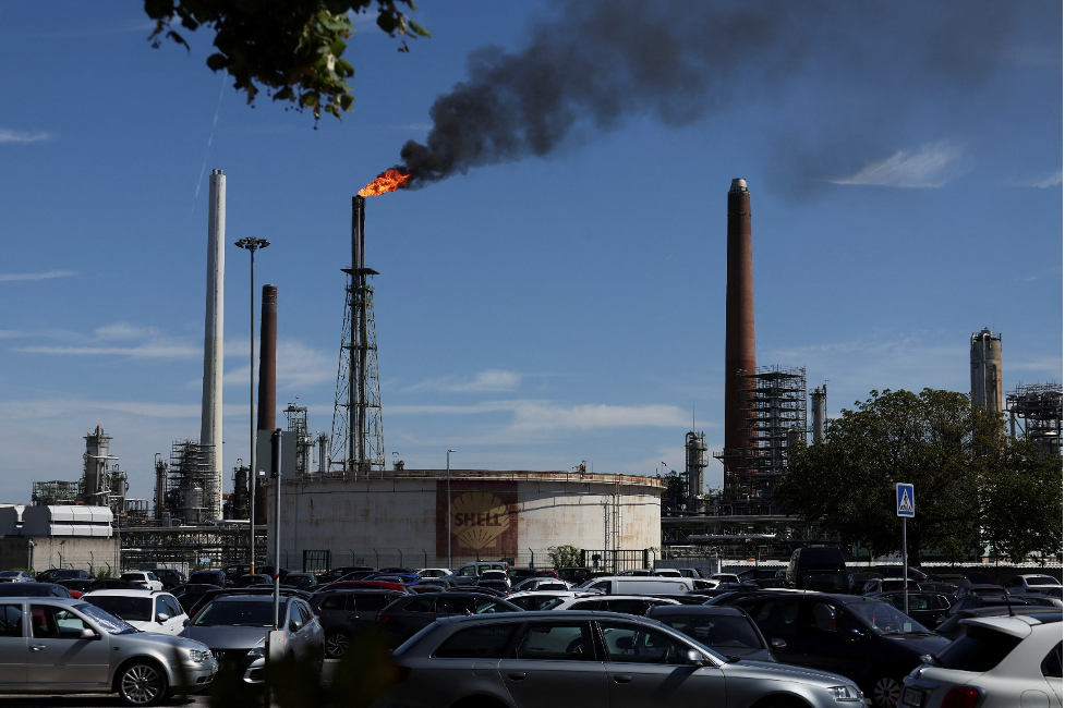 Nhà máy lọc dầu của Shell Energy and Chemicals Park Rheinland ở Đức (nguồn: Reuters)