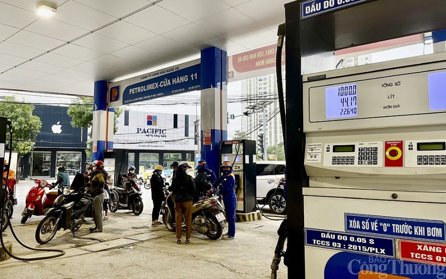 Nghệ An: Nguồn cung xăng, dầu đủ cho thị trường