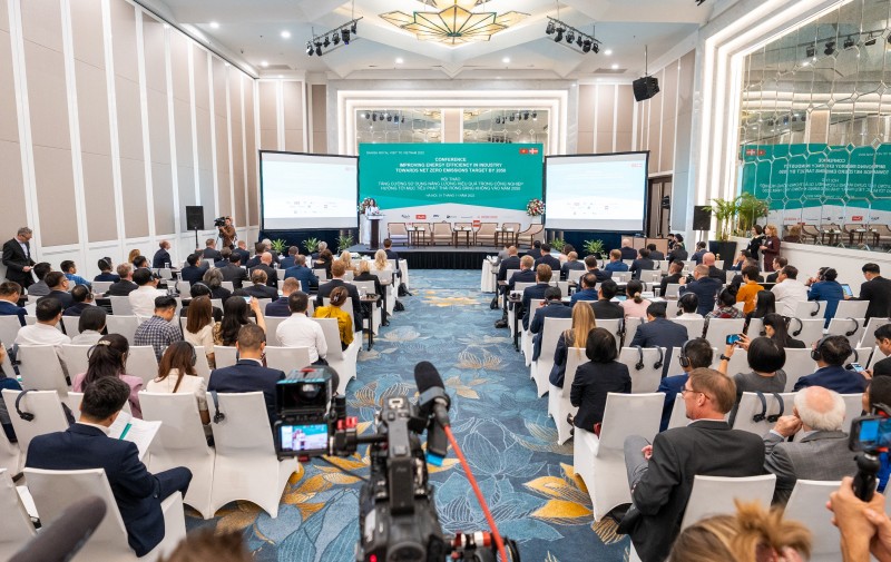 Hội thảo Tăng cường sử dụng năng lượng hiệu quả trong công nghiệp hướng tới mục tiêu phát thải ròng bằng không vào năm 2050
