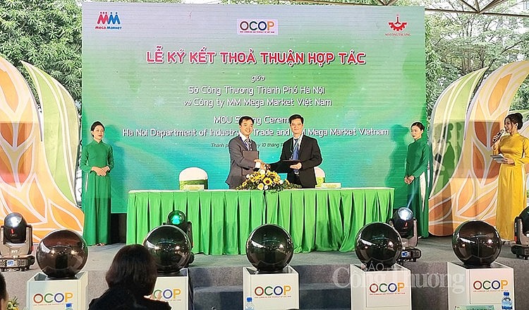 Sở Công Thương cùng MM Mega Market Việt Nam ký kết Biên bản ghi nhớ về hỗ trợ đẩy mạnh quảng bá, kết nối tiêu thụ cho sản phẩm OCOP