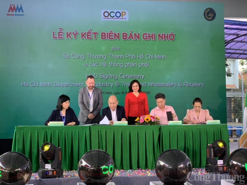 Khai mạc “Tuần hàng OCOP - Sản vật Việt Nam phát triển và hội nhập”