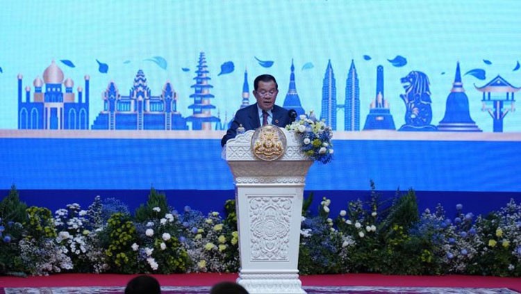 Khai mạc Hội nghị cấp cao ASEAN lần thứ 40 và 41 tại Campuchia