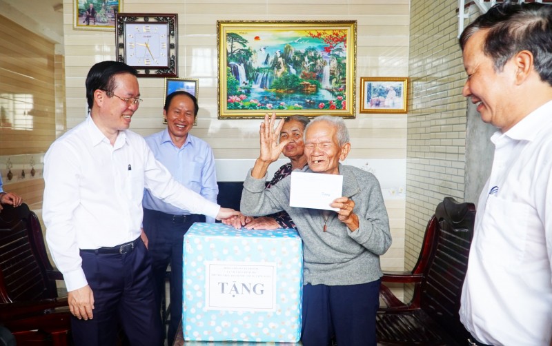 Thường trực Ban Bí thư Võ Văn Thưởng tham dự ngày hội Đại đoàn kết tại Thừa Thiên Huế