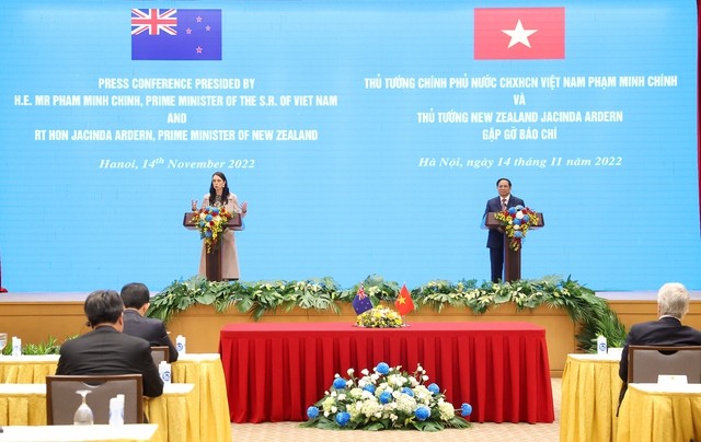 Hai Thủ tướng Việt Nam và New Zealand gặp gỡ báo chí sau hội đàm