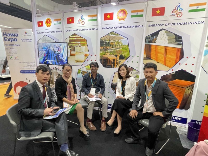 Đoàn Việt Nam tham dự Hội chợ Triển lãm nội thất quốc tế tại Ấn Độ