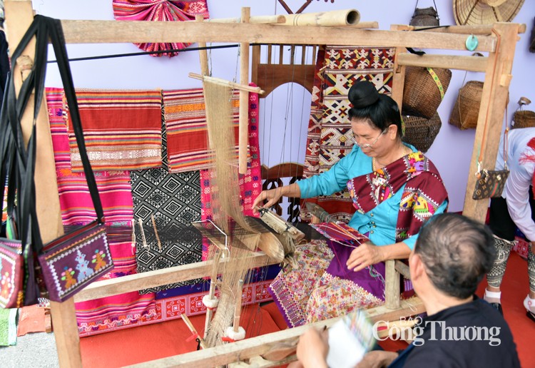 Sắc màu không gian văn hóa các dân tộc tại Làng Văn hóa Sắc màu không gian văn hóa các dân tộc tại Làng Văn hóa