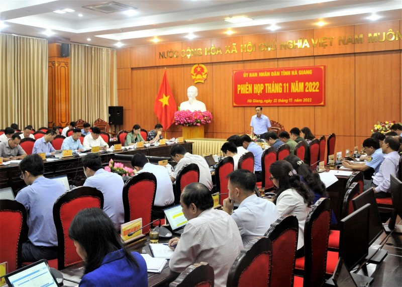 Chủ tịch UBND tỉnh Hà Giang yêu cầu các huyện, thành phố nghiêm túc, khẩn trương thực hiện các giải pháp giải ngân vốn đầu tư công