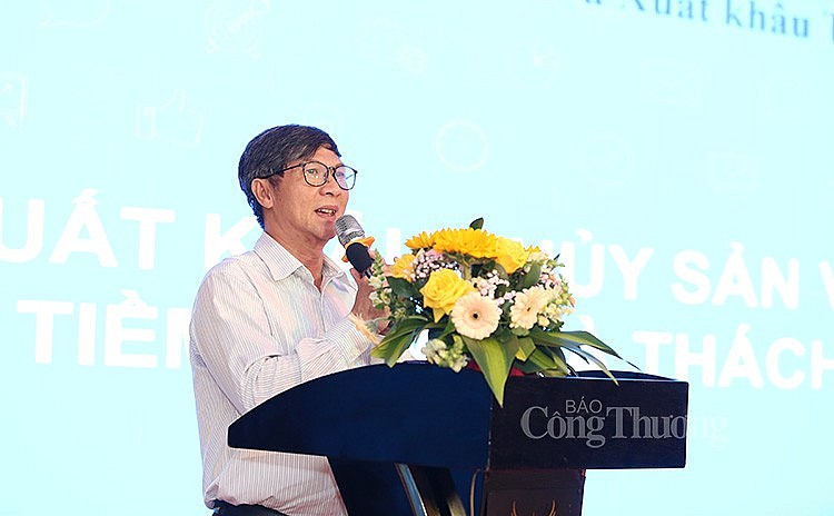 Ông Trương Đình Hòe – Tổng thư ký Hiệp hội Chế biến và Xuất khẩu thủy sản Việt Nam phát biểu tại Hội thảo