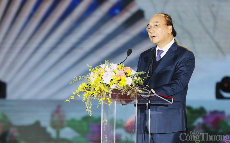 Chủ tịch nước Nguyễn Xuân Phúc dự Lễ vinh danh Nữ sĩ Hồ Xuân Hương
