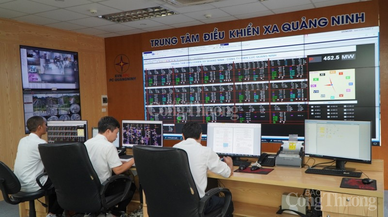 Trung tâm điều khiển xa của Công ty Điện lực Quảng Ninh