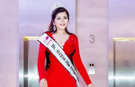 Hoa hậu doanh nhân thành đạt bị ngân hàng rao bán tài sản là ai?