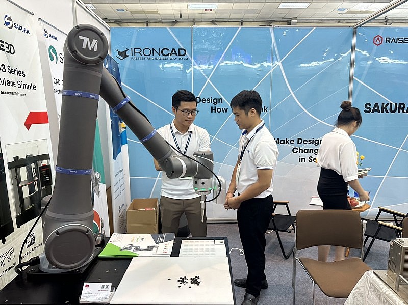 Khai mạc hội chợ sản phẩm công nghiệp, máy móc thiết bị và tự động hóa Hà Nội 2023 Khai mạc hội chợ sản phẩm công nghiệp, máy móc thiết bị và tự động hóa Hà Nội 2023