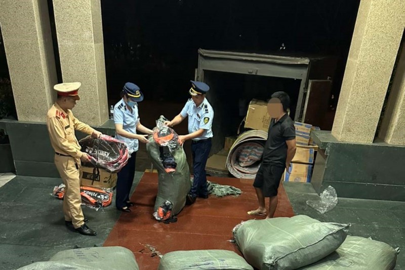 Tỉnh Quảng Ninh: Phát hiện hơn 500 sản phẩm thể thao giả mạo nhãn hiệu