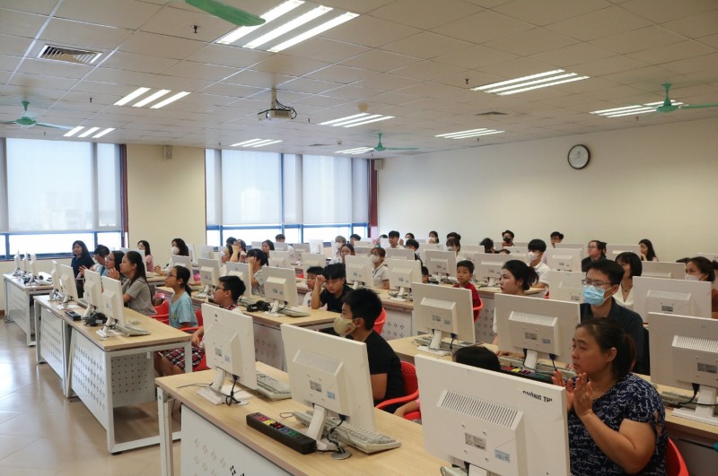 ผู้สมัครเข้าร่วมการแข่งขัน All-Asia Informatics