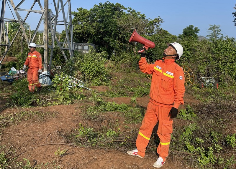 Nguyễn Quốc Hùng với những “sáng kiến nhỏ, hiệu quả cao”