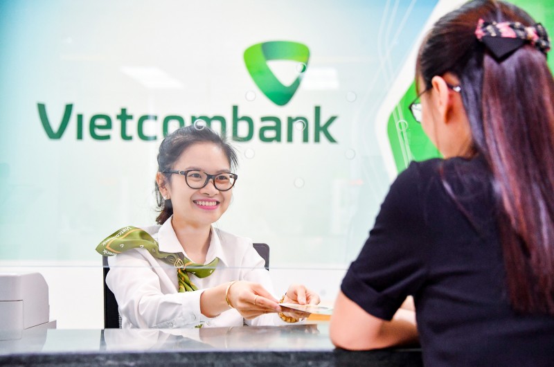 Ngân hàng Vietcombank giảm lãi suất huy động ở mức thấp nhất thị trường. Ảnh internet