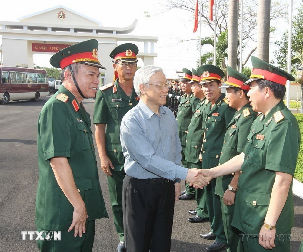 ttxvn_tong bi thu nguyen phu trong cong an quan doi (14).jpg