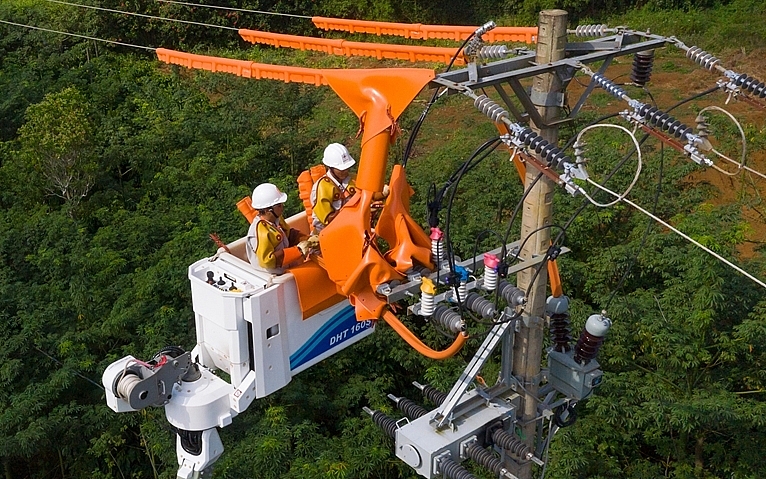 EVN đảm bảo cấp điện an toàn mùa nắng nóng và phụ vụ bầu cử