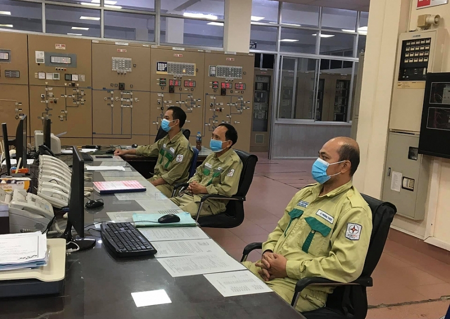 Xây dựng các kịch bản ứng phó COVID-19, EVNNPT quyết tâm thực hiện tốt mục tiêu kép Xây dựng các kịch bản ứng phó COVID-19, EVNNPT quyết tâm thực hiện tốt mục tiêu kép