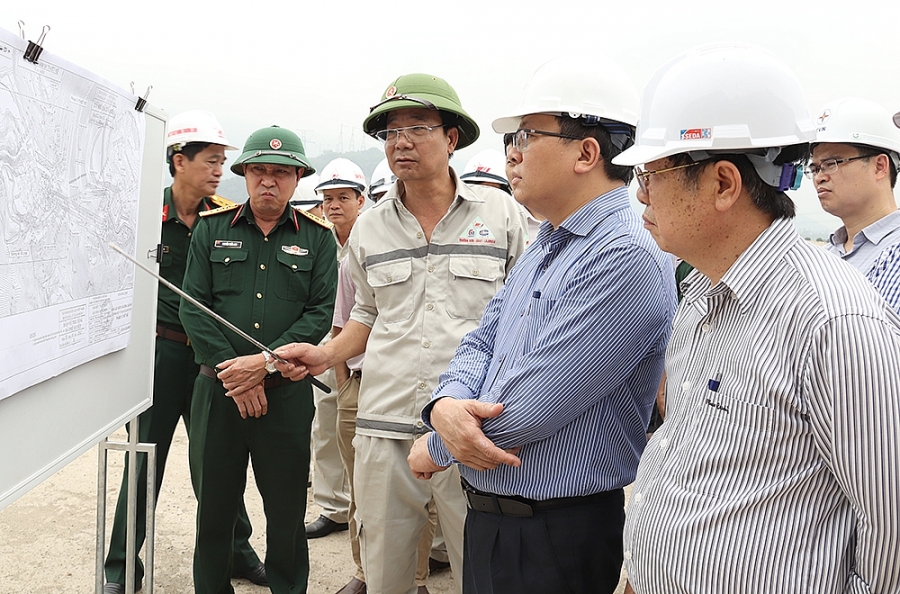 Phát động thi đua nhà máy thuỷ điện Hoà Bình mở rộng
