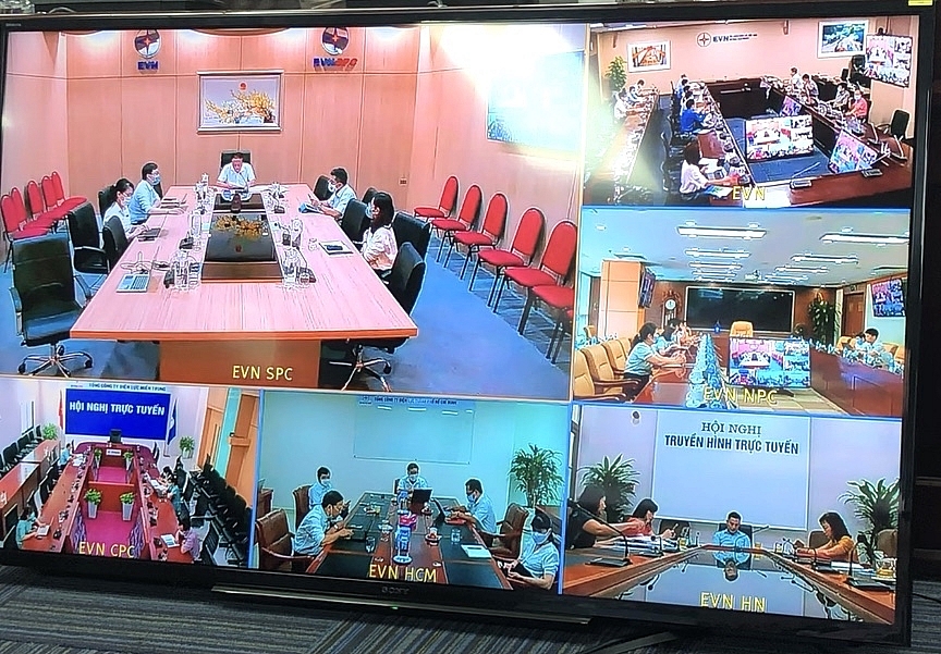 EVN đảm bảo cấp điện liên tục và tăng cường dịch vụ mùa nắng nóng EVN đảm bảo cấp điện liên tục và tăng cường dịch vụ mùa nắng nóng
