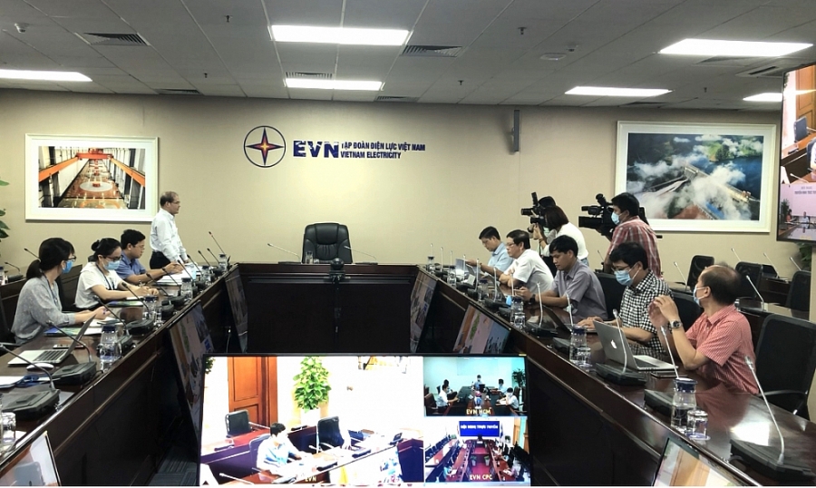 EVN đảm bảo cấp điện liên tục và tăng cường dịch vụ mùa nắng nóng EVN đảm bảo cấp điện liên tục và tăng cường dịch vụ mùa nắng nóng