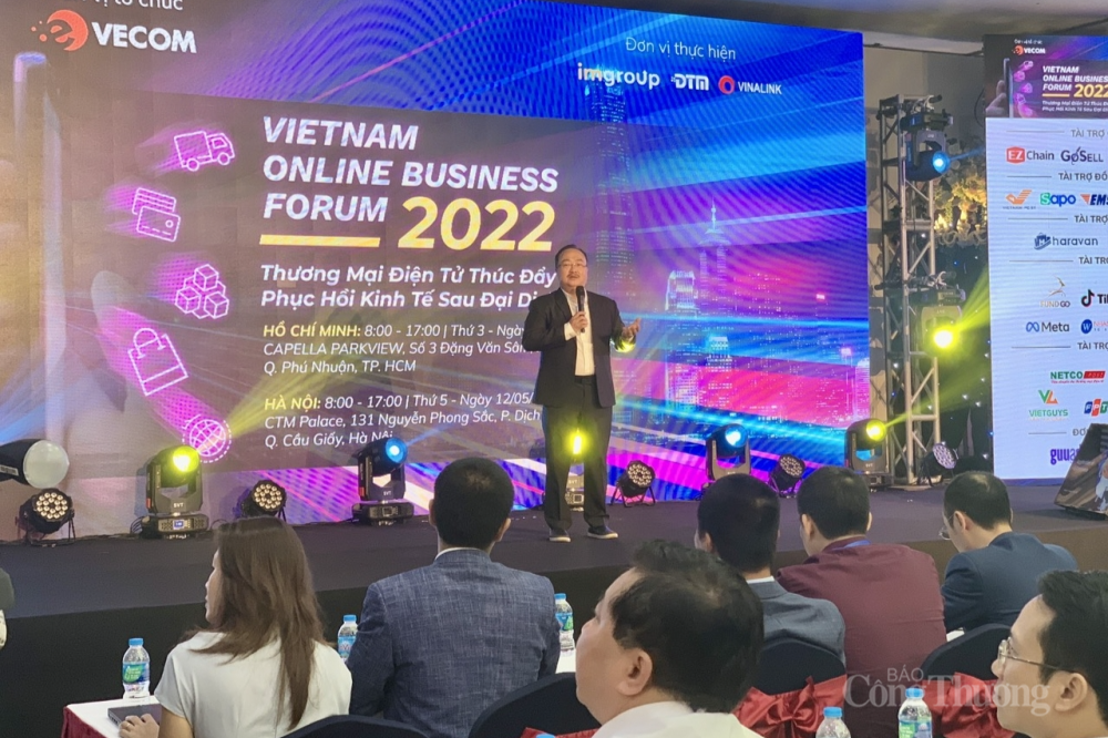 Diễn đàn toàn cảnh thương mại điện tử Việt Nam 2022 tại Hà Nội