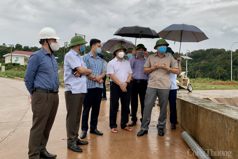 Đoàn công tác Bộ Công thương kiểm tra thực địa về an toàn hồ đập và phòng chống thiên tai tại Điện Biên