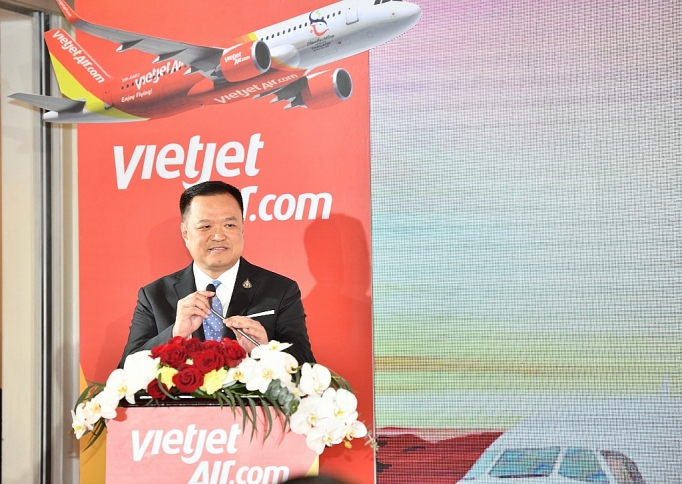 vietjet khai truong 2 duong bay moi trong khuon kho hoi nghi cap cao asean