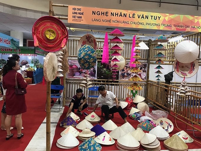 Hanoi Gift Show 2019 đưa Hang Thủ Cong Mỹ Nghệ Vươn Ra Biển Lớn