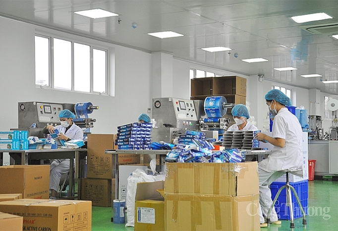 Bộ Công Thương: Hỗ trợ tối đa cho doanh nghiệp sản xuất, cung ứng khẩu trang