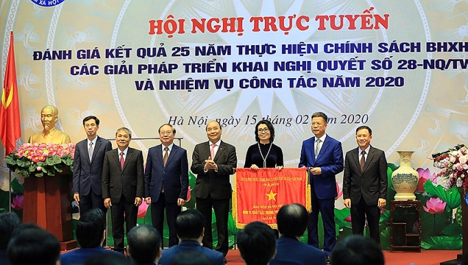 thu tuong nguyen xuan phuc chinh sach an sinh xa hoi bao hiem xa hoi vua la muc tieu vua la dong luc phat trien ben vung