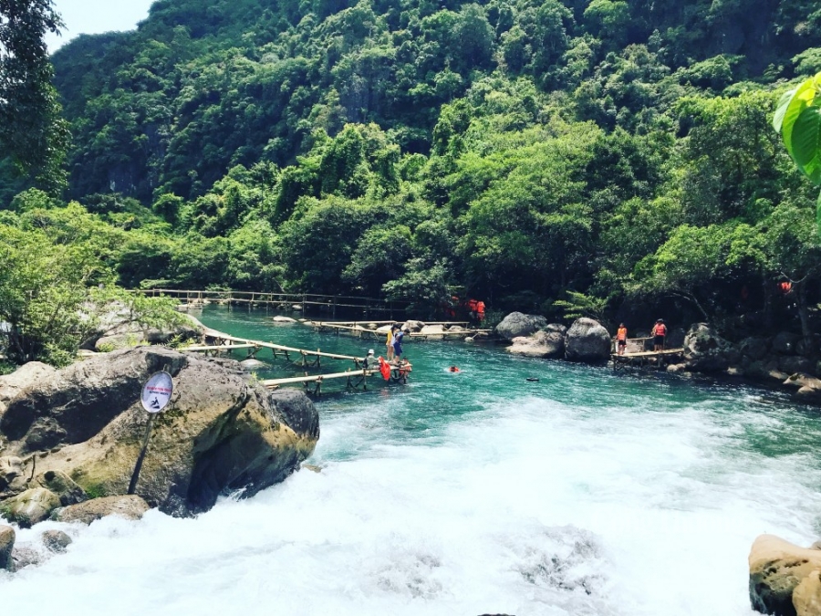Suối nước Moọc sức hút của du lịch Quảng Bình