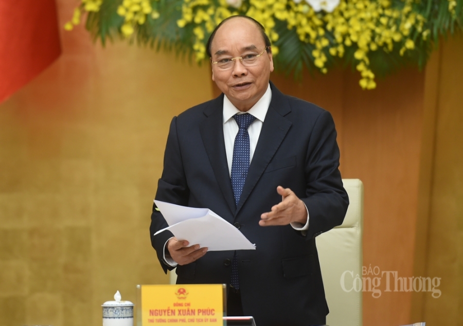 Thủ tướng Nguyễn Xuân Phúc phát biểu kết luận phiên họp Ủy ban quốc gia về Chính phủ điện tử.
