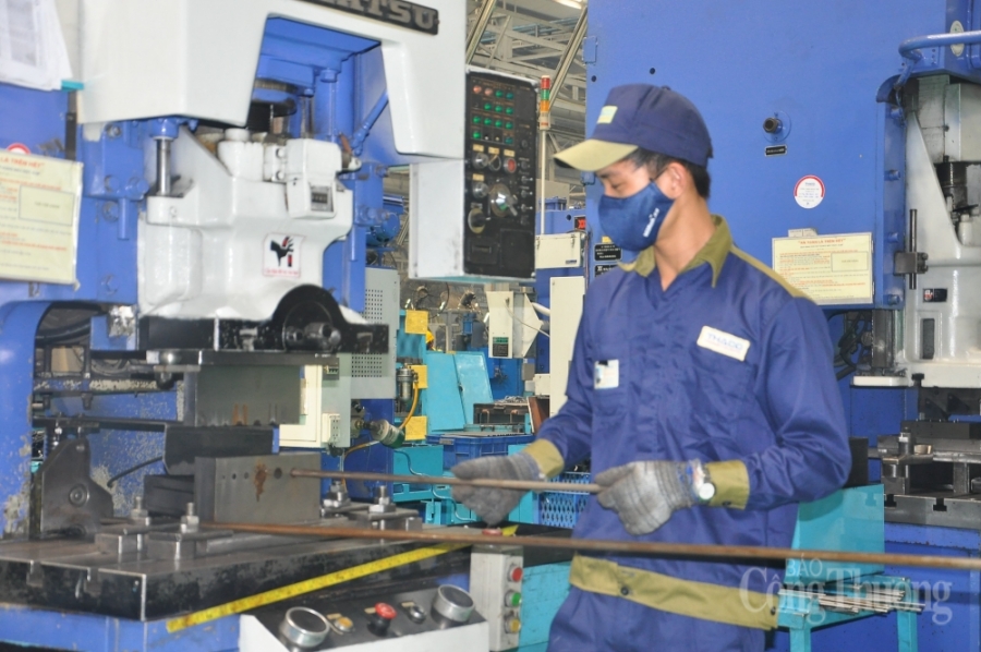 chú trọng thúc đẩy tái cơ cấu trong các lĩnh vực sản xuất công nghiệp chú trọng thúc đẩy tái cơ cấu trong các lĩnh vực sản xuất công nghiệp