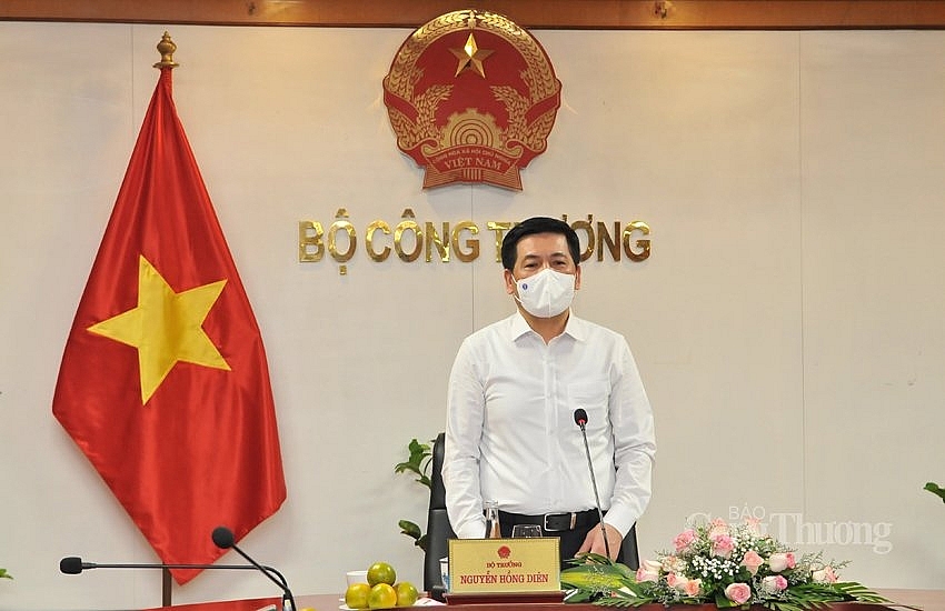 Bộ trưởng Bộ Công Thương Nguyễn Hồng Diên đã chủ trì buổi làm việc với Cục Hoá chất và các đơn vị liên quan 