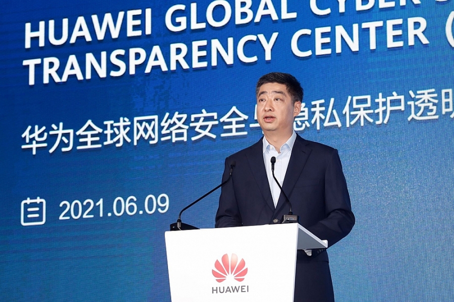 Ông Ken Hu - Chủ tịch luân phiên của Huawei phát biểu tại Lễ khai trương